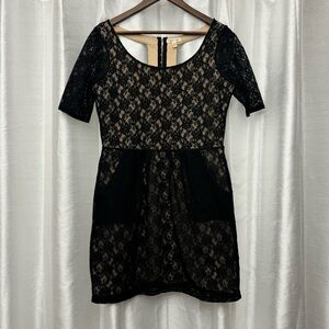 SILENCE + NOISE Black and Nude Lace Dress L